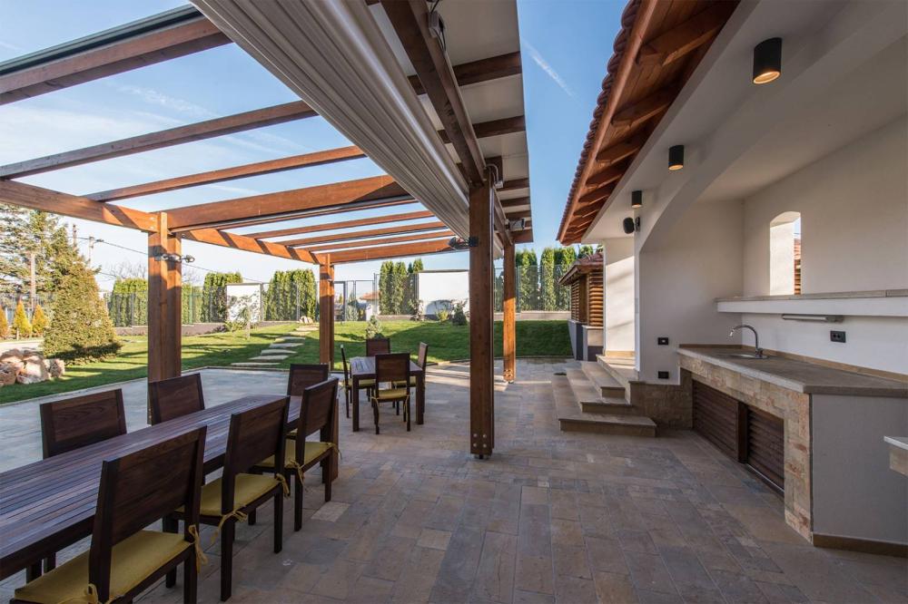 Pergola à Salaise-sur-Sanne